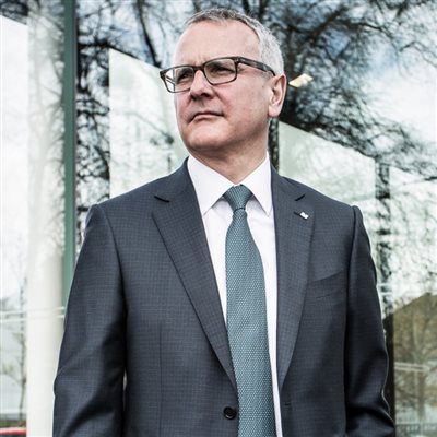Marshall Leasing win CEO of year Award alongside Alphabet!