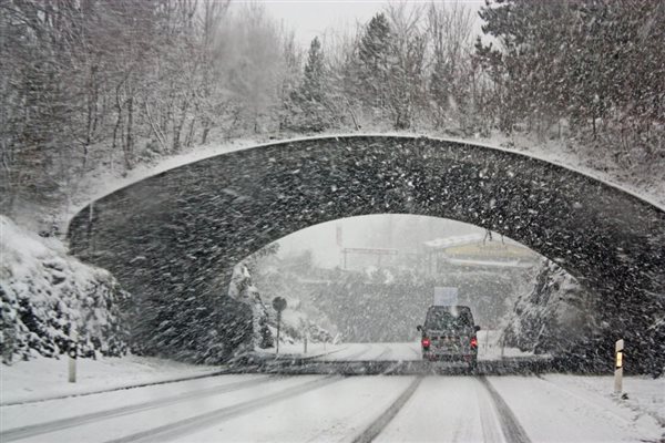 5 Driving tips for staying safe on the roads this winter