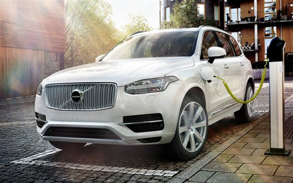 The Top 3 Benefits of Leasing Over Buying an Electric Car
