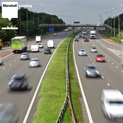 Tailgating is the most distracting factor whilst driving according to a new survey